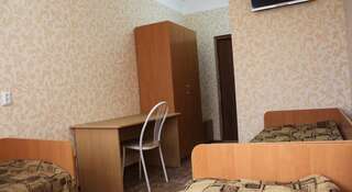 Гостиница Лоран Волгодонск Стандартный четырехместный номер-1